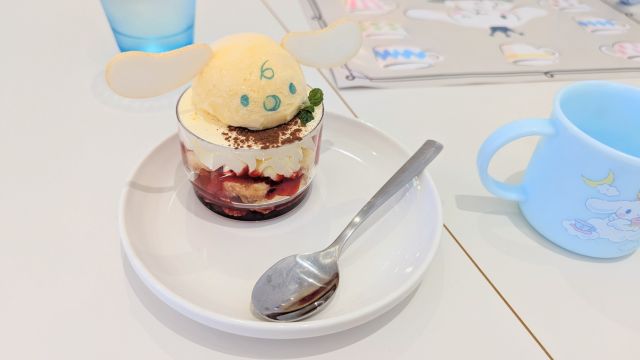 シナモンカフェ福岡・キャナルシティ博多　メニュー　みるくのカップティラミス