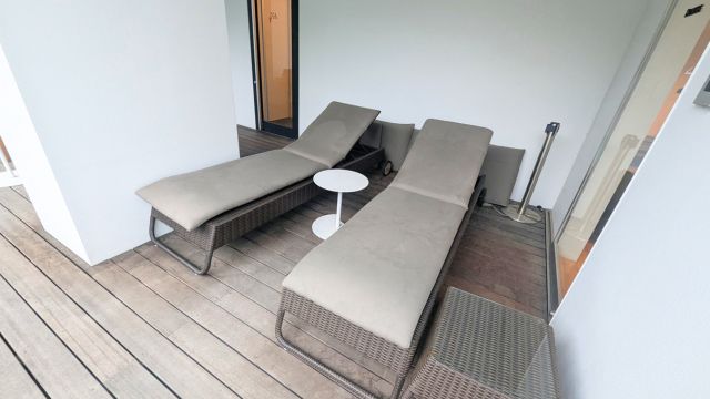 ガーデンテラス佐賀：プールサイド